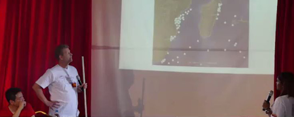 Des familles des disparus du vol MH 370 à Madagascar