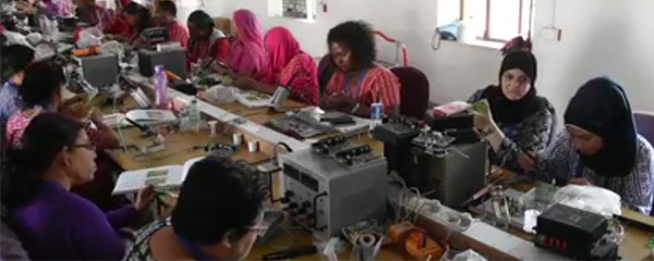 Grand-mères solaires : 4 nouvelles paysannes formées en Inde