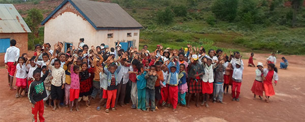 Education de base : 100 millions USD pour Madagascar